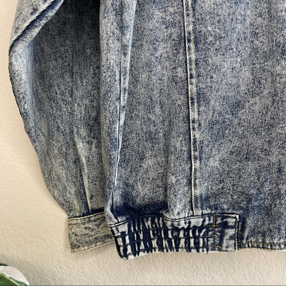 ✨Vintage East West | Oversized Acid Wash Floral Denim Jean Jacket - Picture 15 of 16